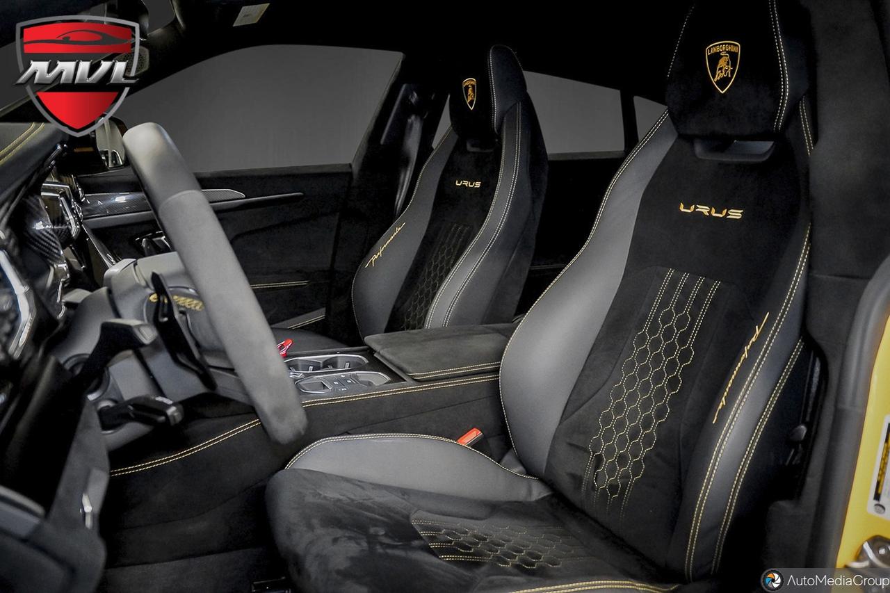 2023 Lamborghini Urus  Photo