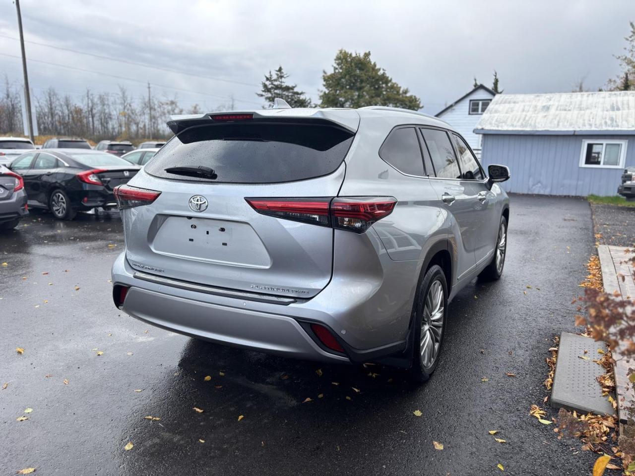 2023 Toyota Highlander  Photo4