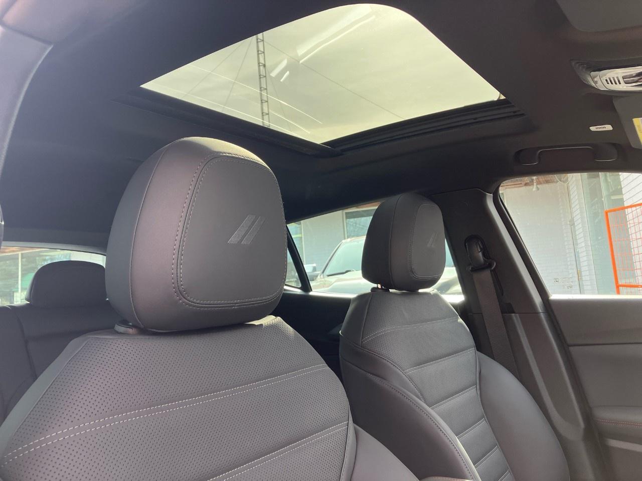 2024 Dodge Hornet DEALER DEMO Photo