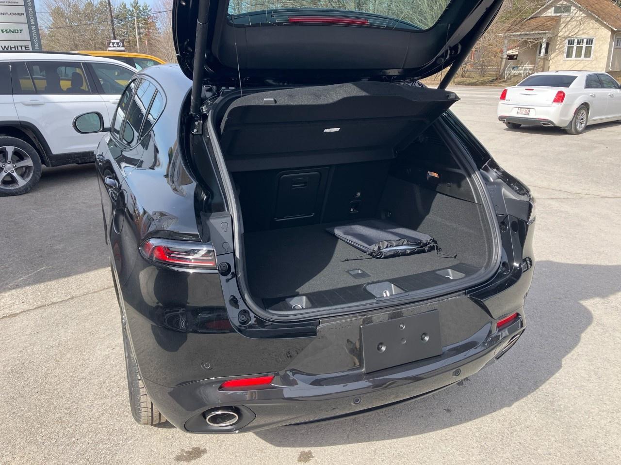 2024 Dodge Hornet DEALER DEMO Photo