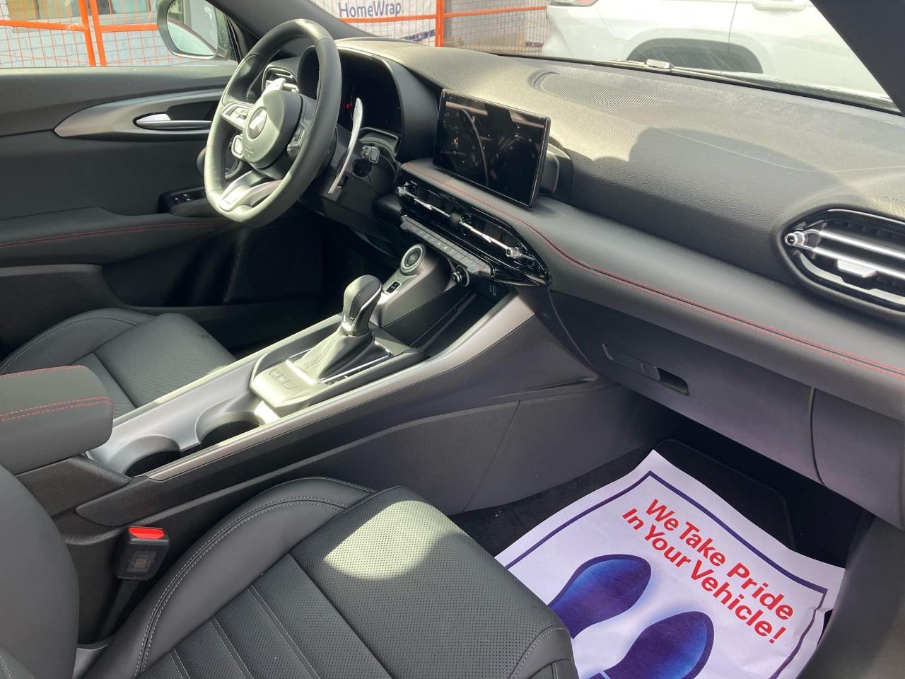 2024 Dodge Hornet DEALER DEMO Photo