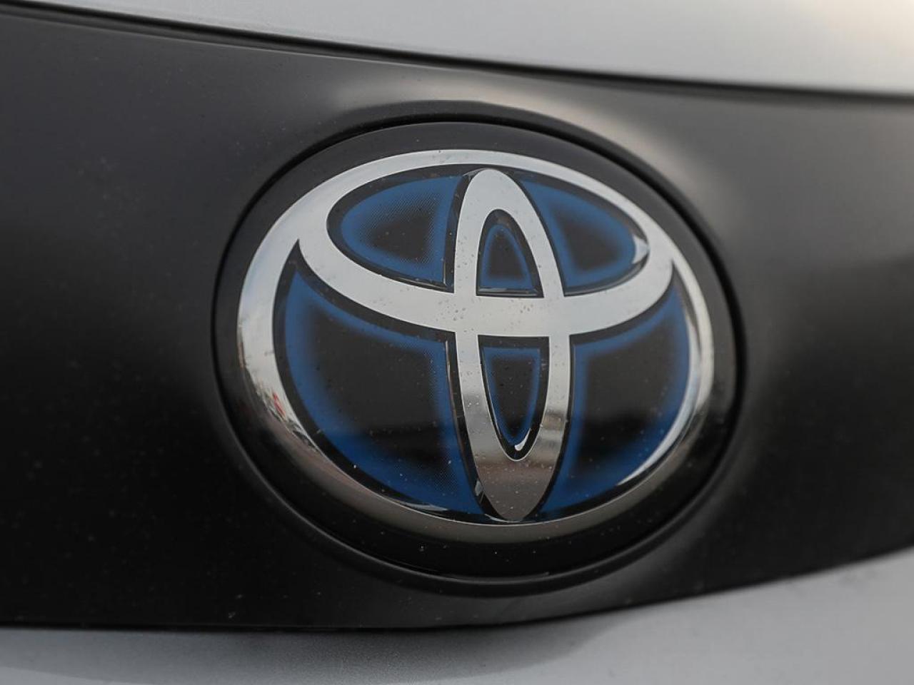 2025 Toyota Sienna LE 8-Passenger 4dr All-Wheel Drive Passenger Van Photo