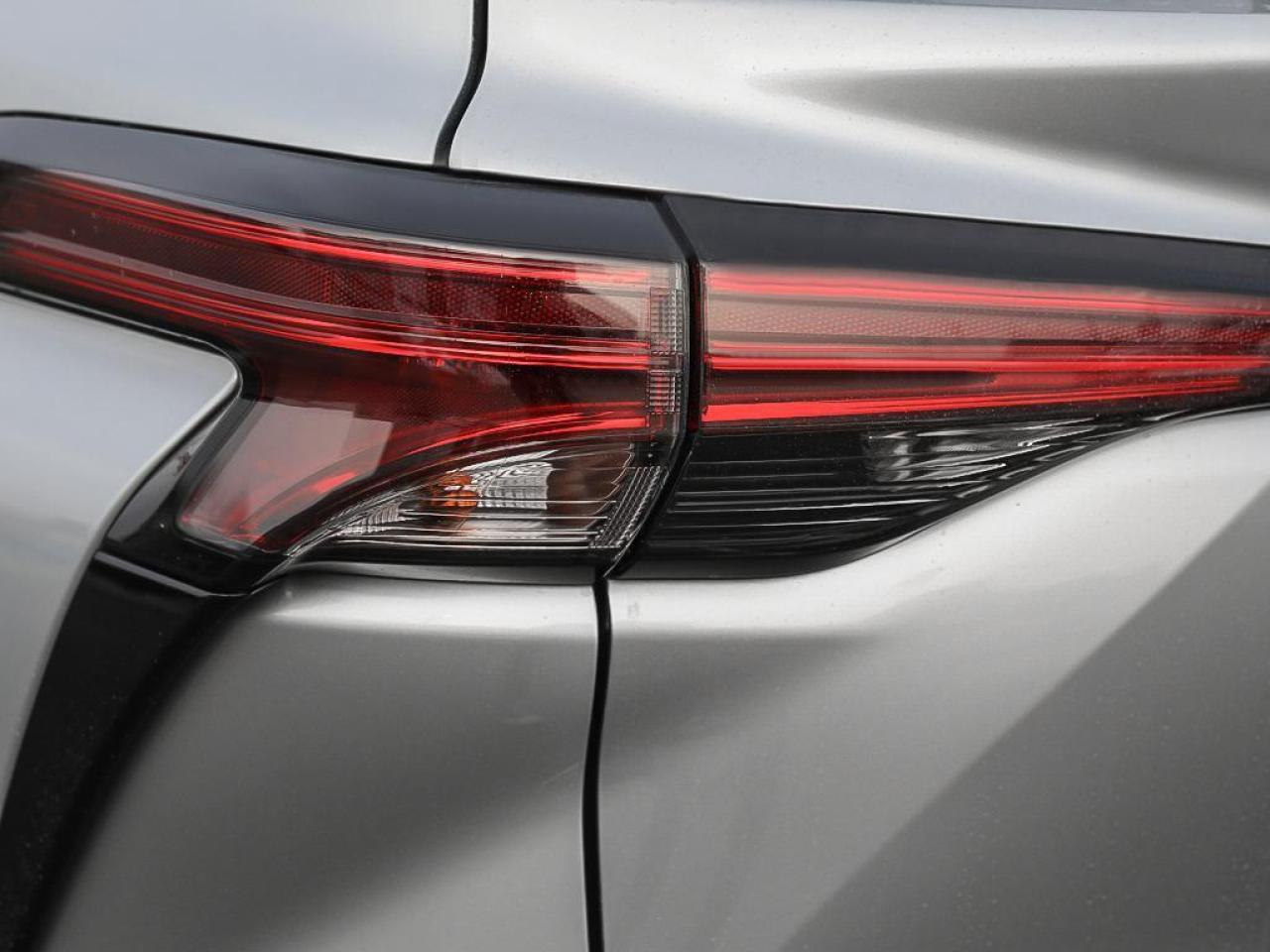 2025 Toyota Sienna LE 8-Passenger 4dr All-Wheel Drive Passenger Van Photo