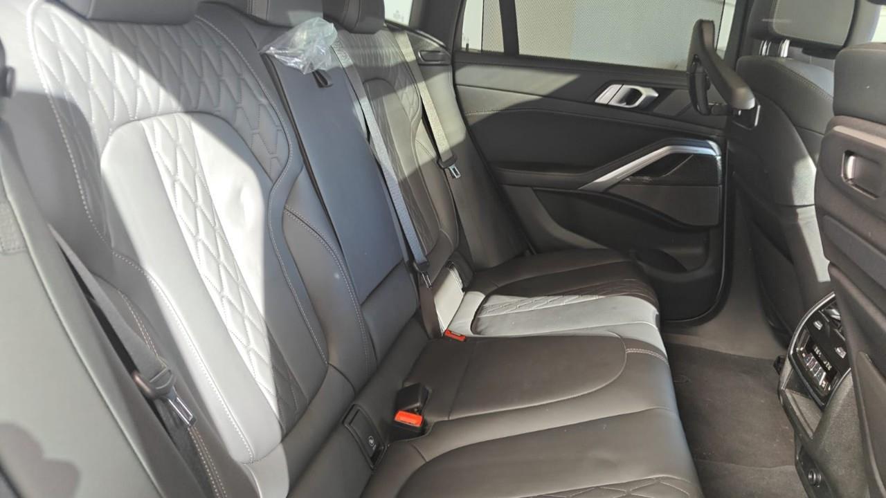 2024 BMW X6 M60i xDrive 4dr All-Wheel Drive Sports Activity Coupe Photo