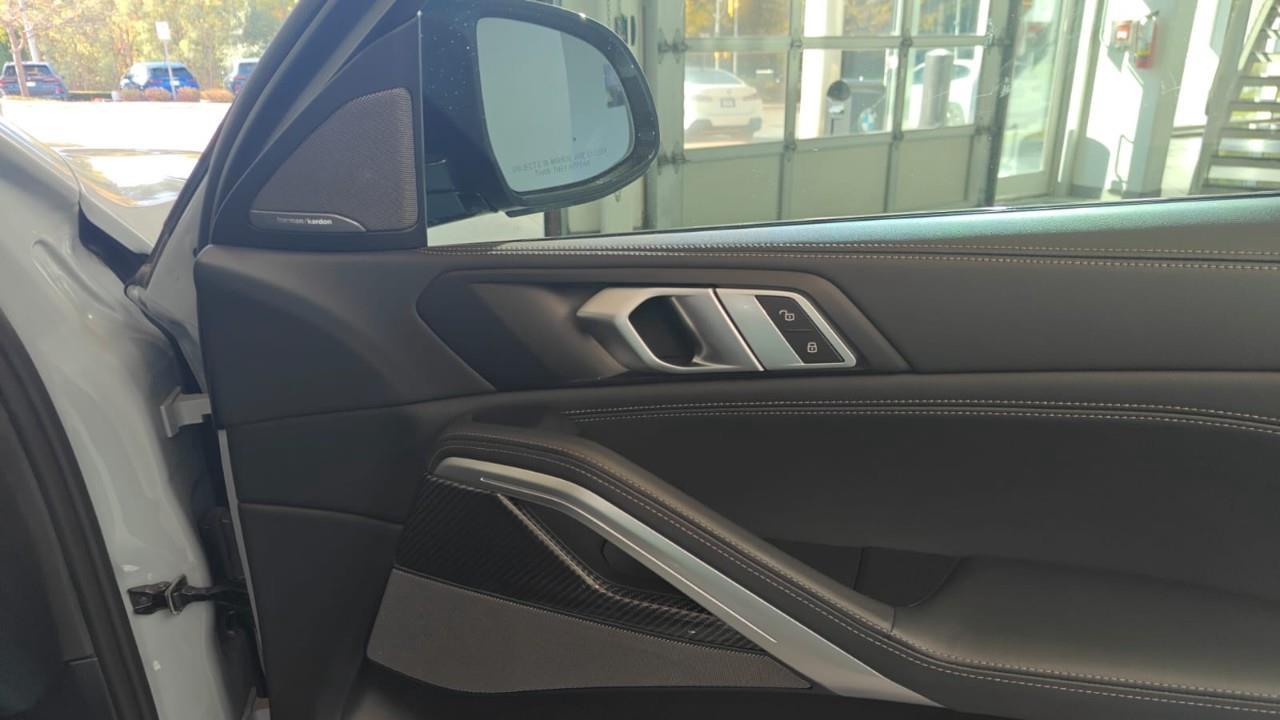 2024 BMW X6 M60i xDrive 4dr All-Wheel Drive Sports Activity Coupe Photo