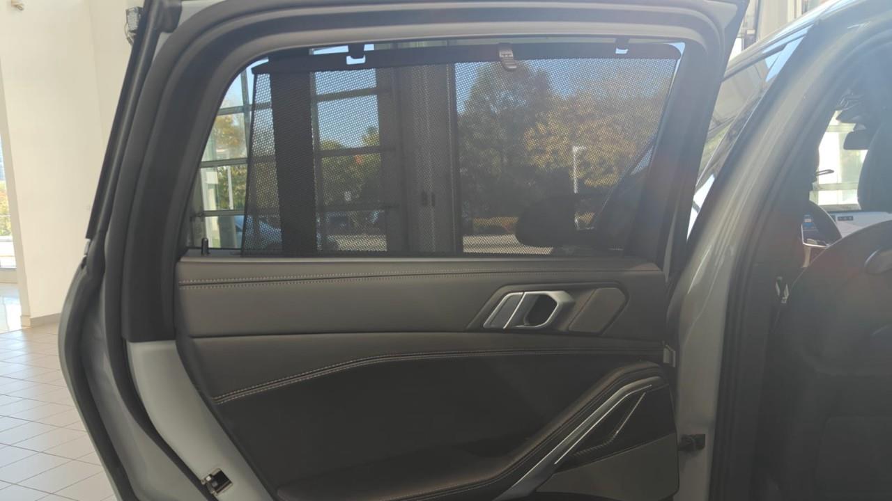 2024 BMW X6 M60i xDrive 4dr All-Wheel Drive Sports Activity Coupe Photo