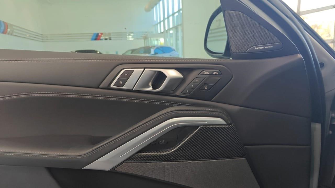 2024 BMW X6 M60i xDrive 4dr All-Wheel Drive Sports Activity Coupe Photo