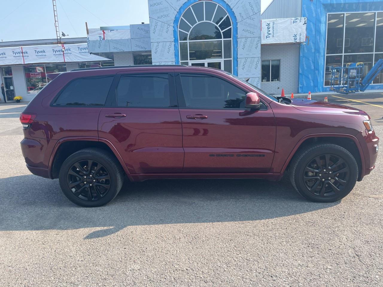2022 Jeep Grand Cherokee WK FULL FACTORY WARRANTY UNTIL 100000 KM OR APRIL 12 2027! Photo