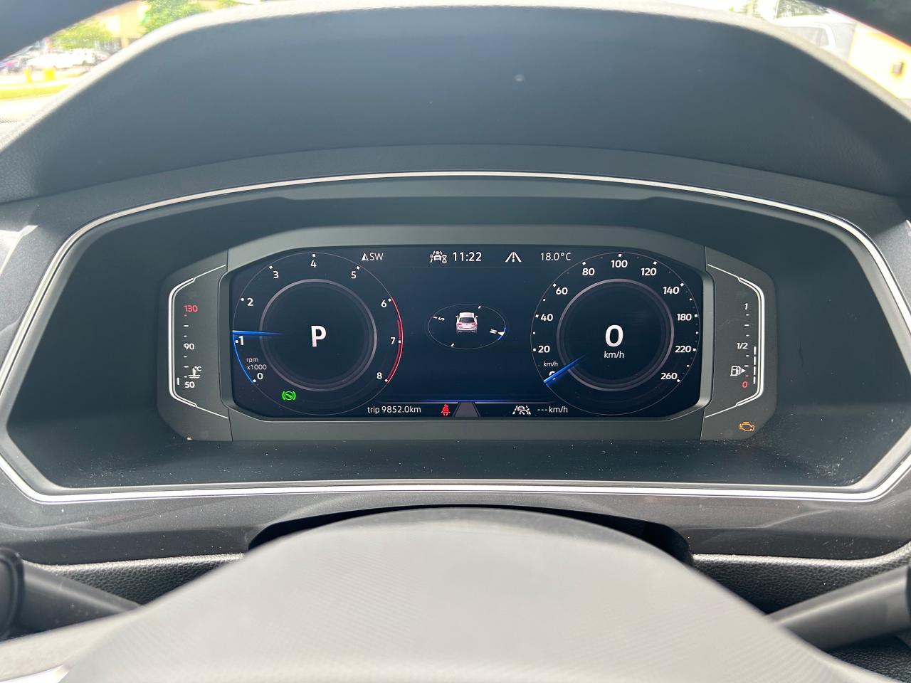 2024 Volkswagen Tiguan Highline R-LINE 4dr All-wheel Drive 4MOTION Photo