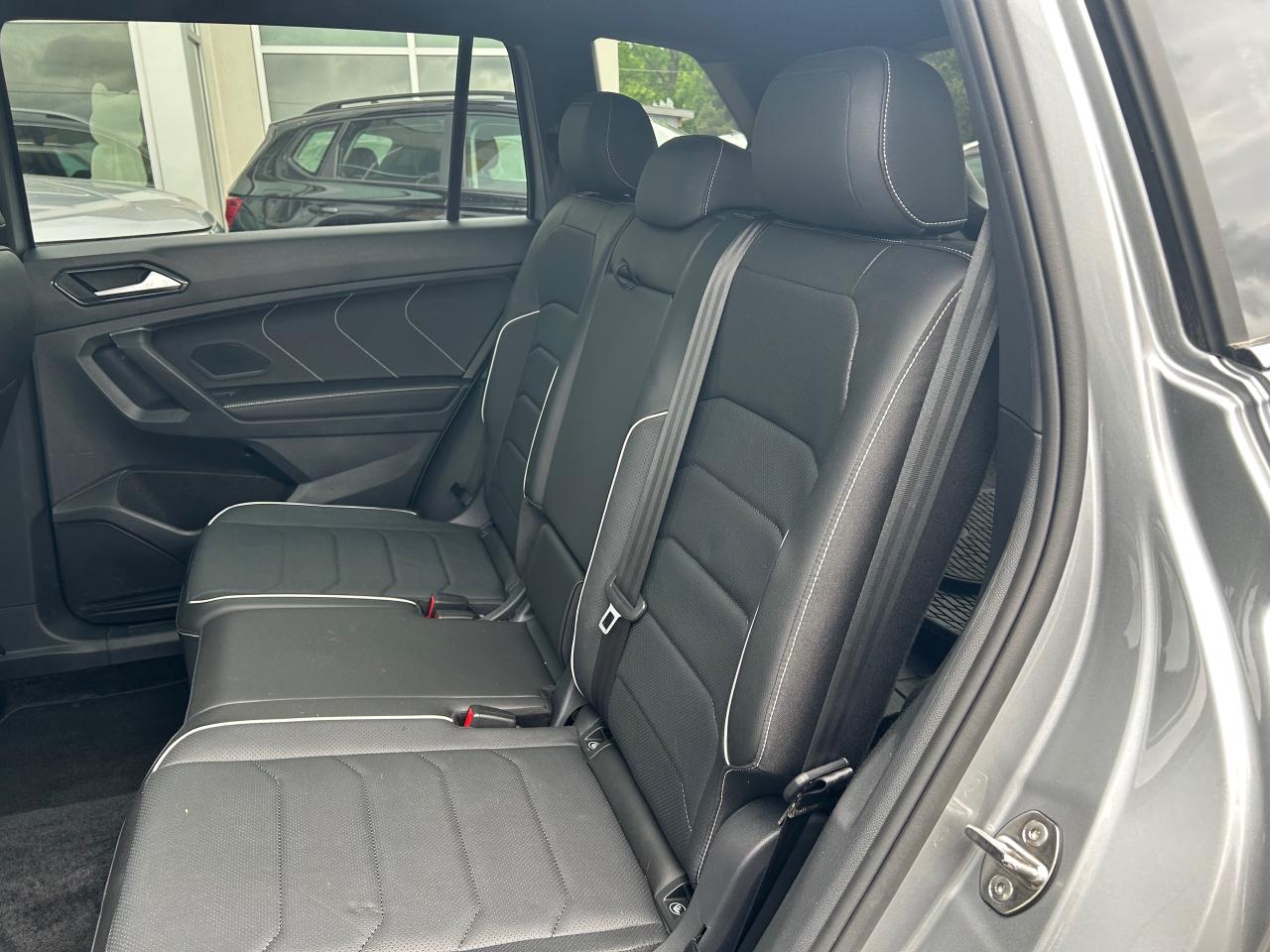 2024 Volkswagen Tiguan Highline R-LINE 4dr All-wheel Drive 4MOTION Photo