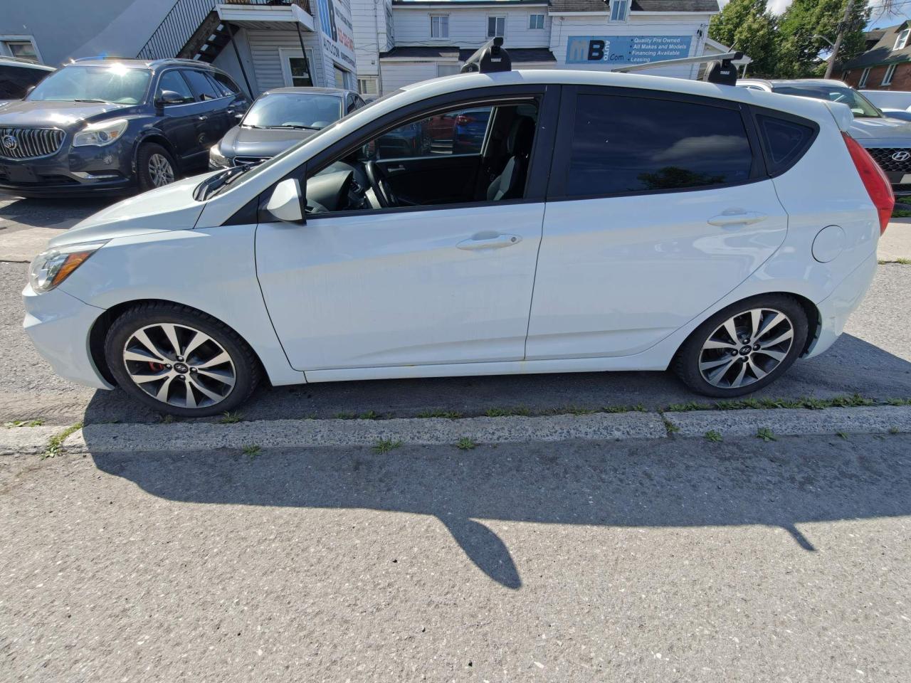 2015 Hyundai Accent GLS (M6) 4dr Hatchback Photo