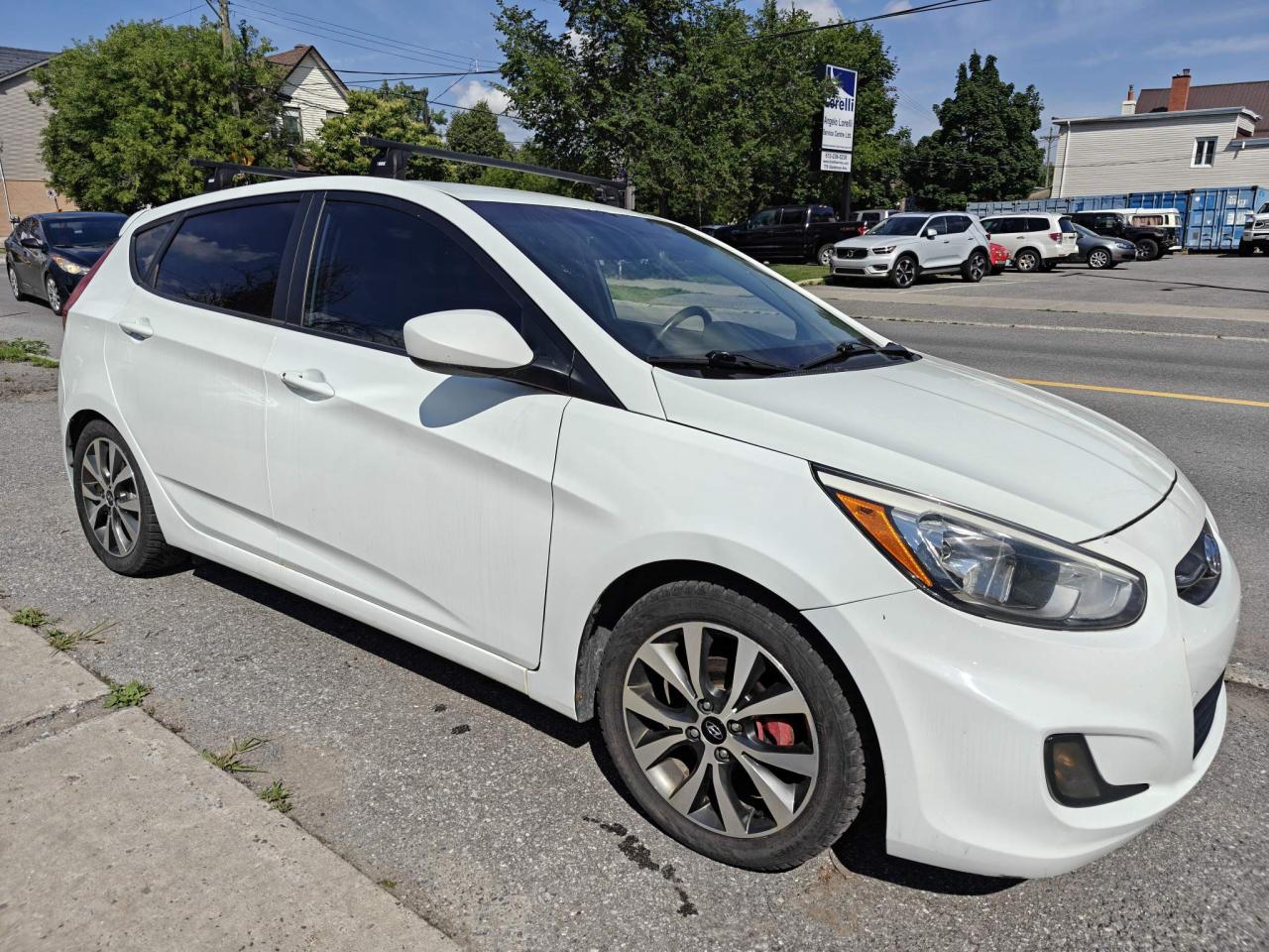 2015 Hyundai Accent GLS (M6) 4dr Hatchback Photo