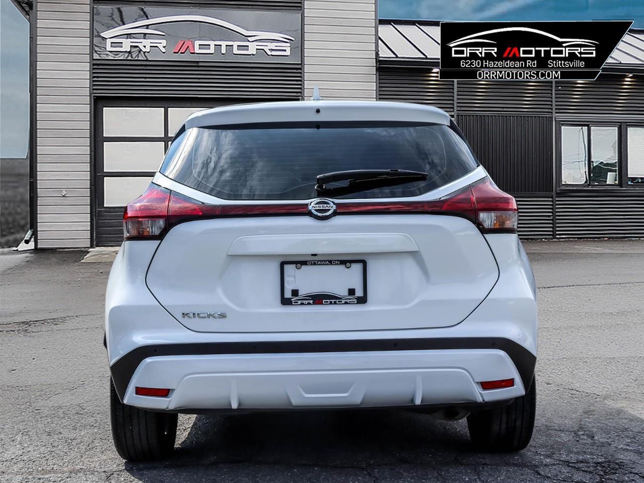 2021 Nissan Kicks S 4dr Front-Wheel Drive Photo3