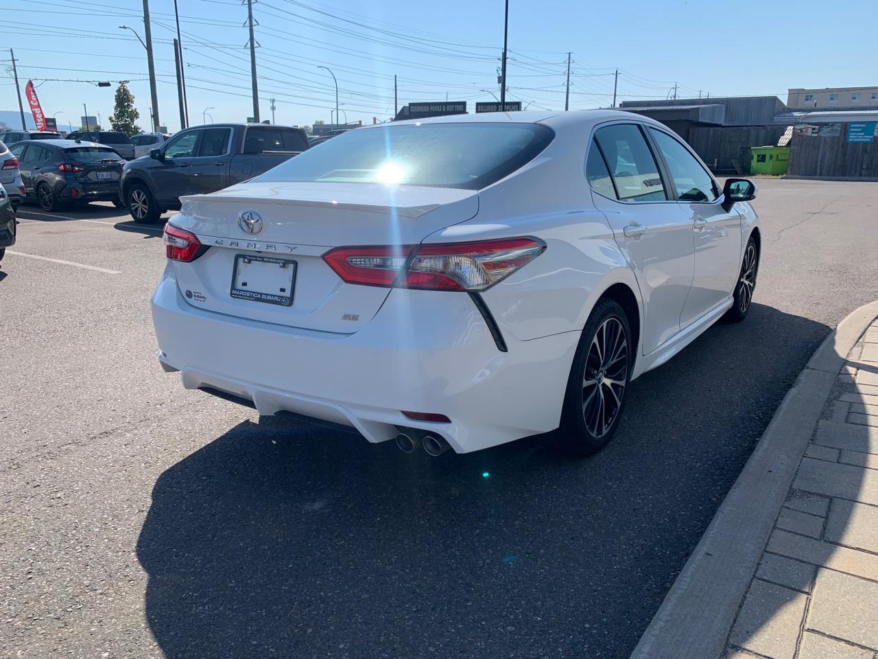 2018 Toyota Camry SE 4dr Sedan Photo