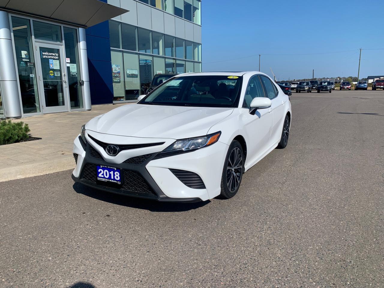 2018 Toyota Camry SE 4dr Sedan Photo