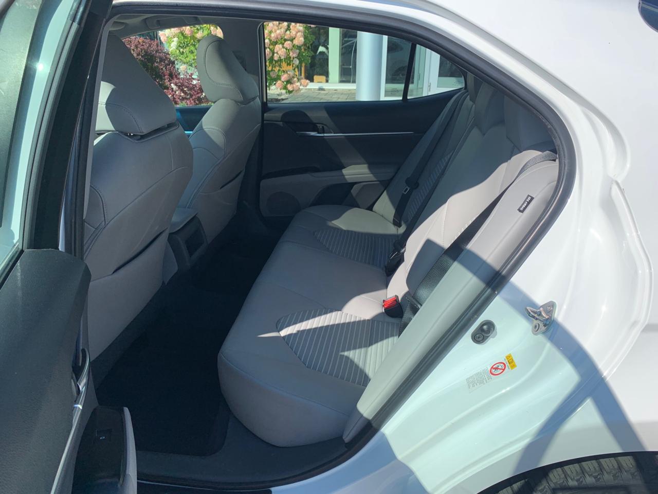 2018 Toyota Camry SE 4dr Sedan Photo