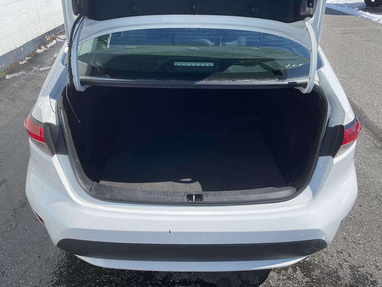 2021 Toyota Corolla LE 4DR SEDAN Photo