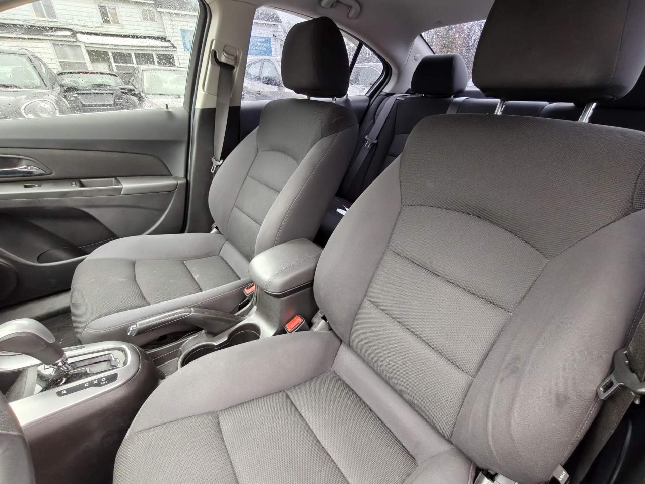 2016 Chevrolet Cruze Limited LT 1LT 4dr Sedan Photo