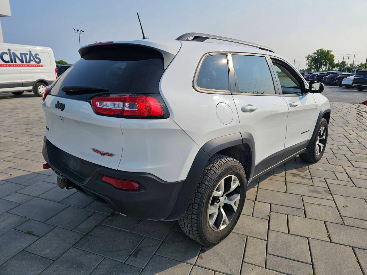 2018 Jeep Cherokee Trailhawk 4dr 4x4 Photo