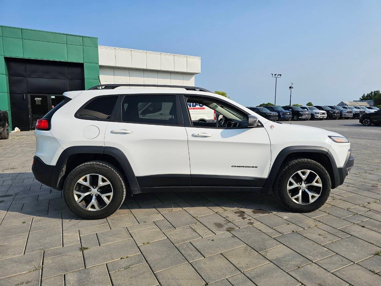 2018 Jeep Cherokee Trailhawk 4dr 4x4 Photo3