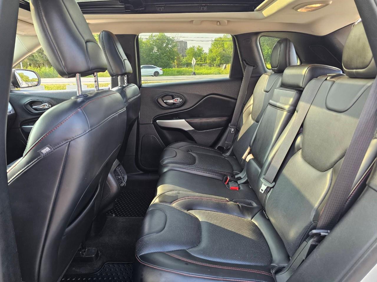 2018 Jeep Cherokee Trailhawk 4dr 4x4 Photo