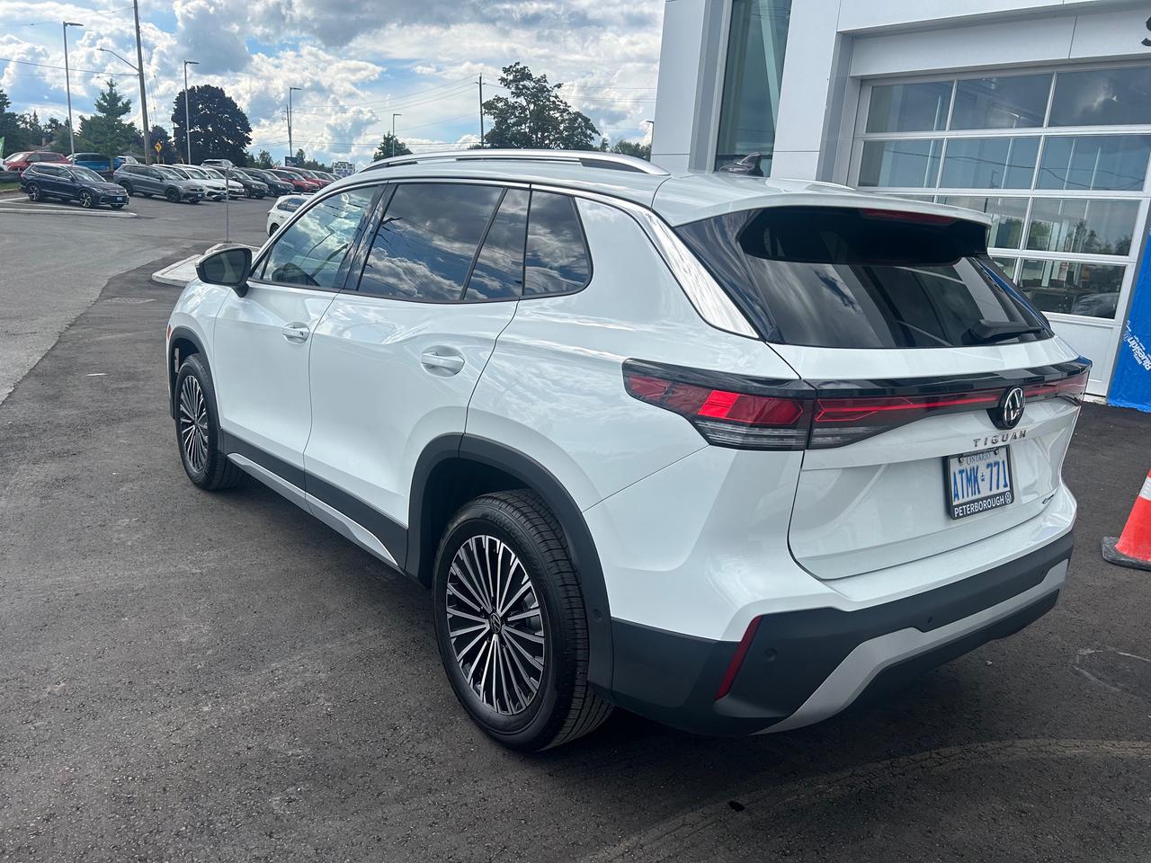 2025 Volkswagen Tiguan Comfortline 4dr All-wheel Drive 4MOTION Photo