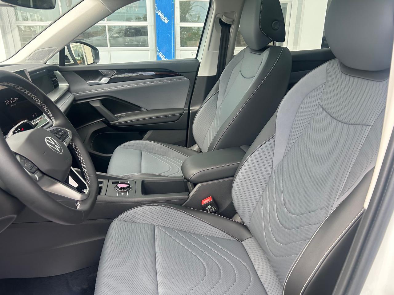 2025 Volkswagen Tiguan Comfortline 4dr All-wheel Drive 4MOTION Photo