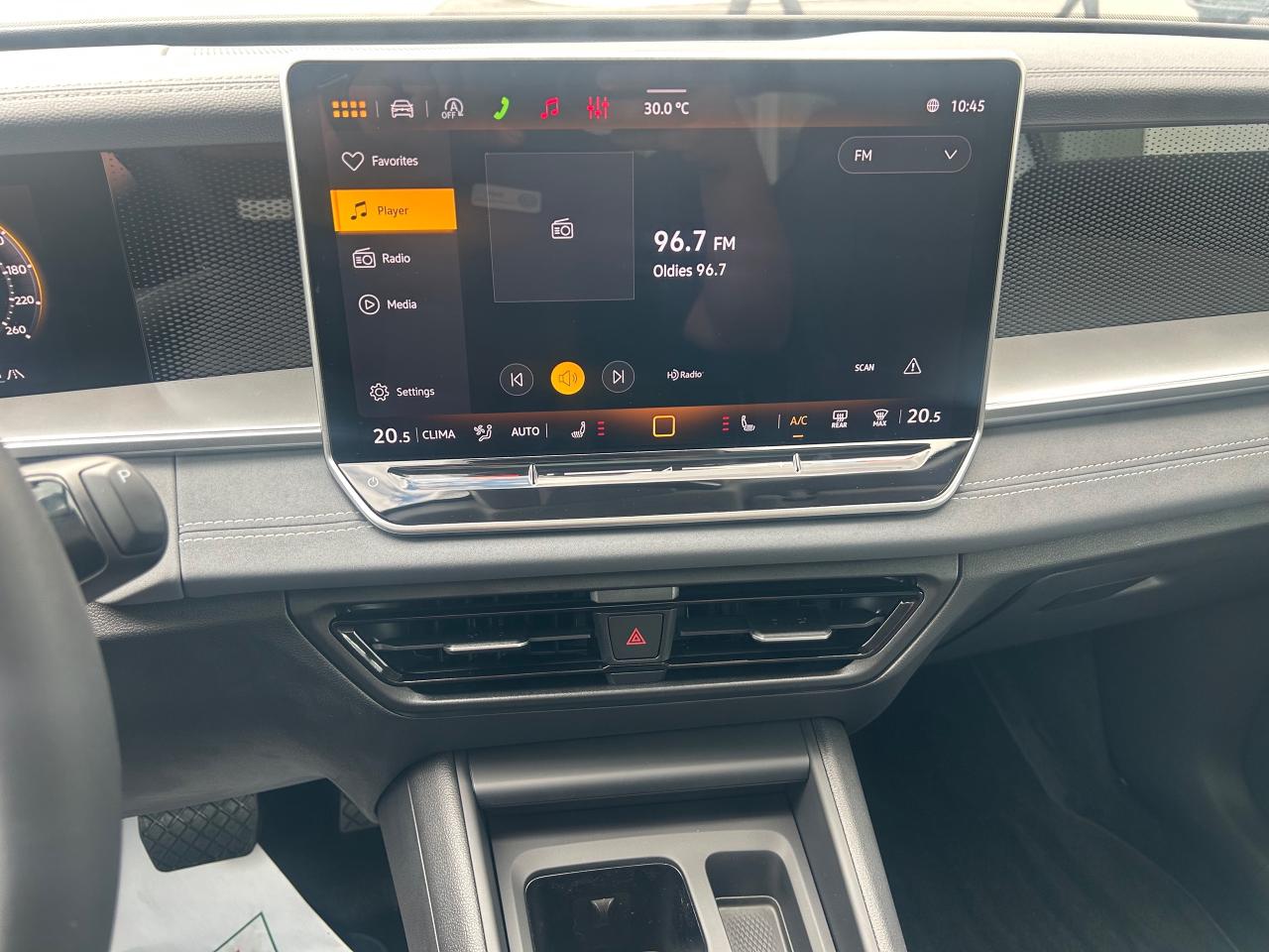 2025 Volkswagen Tiguan Comfortline 4dr All-wheel Drive 4MOTION Photo