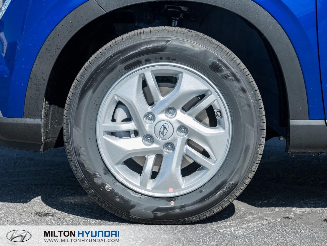 2026 Hyundai Venue Preferred w/Two-Tone 4dr Front-Wheel Drive Photo3