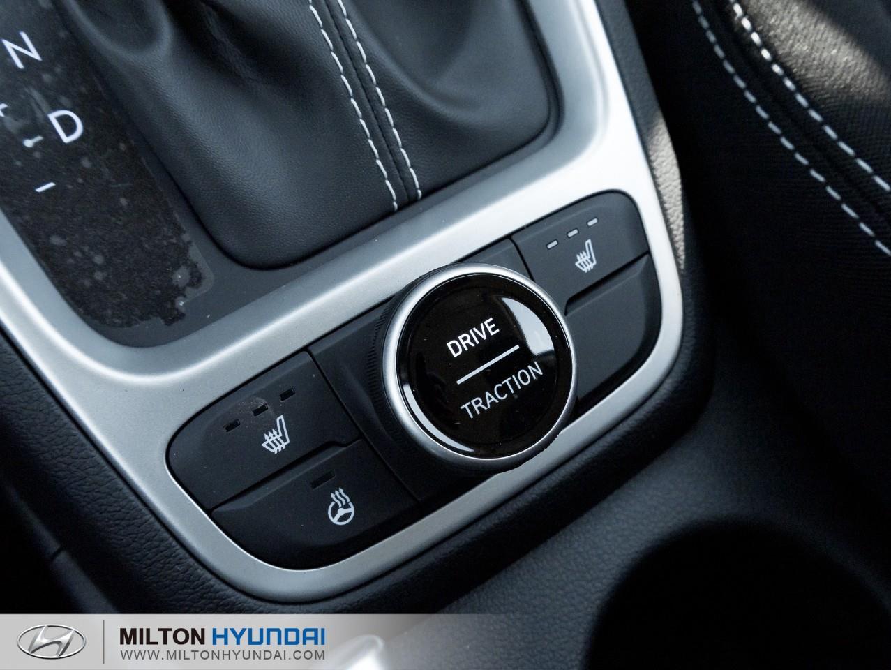 2026 Hyundai Venue Preferred w/Two-Tone 4dr Front-Wheel Drive Photo