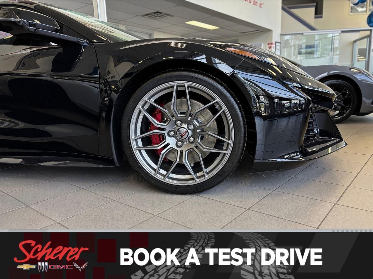 2025 Chevrolet Corvette Z06 w/3LZ 2dr Convertible Photo3