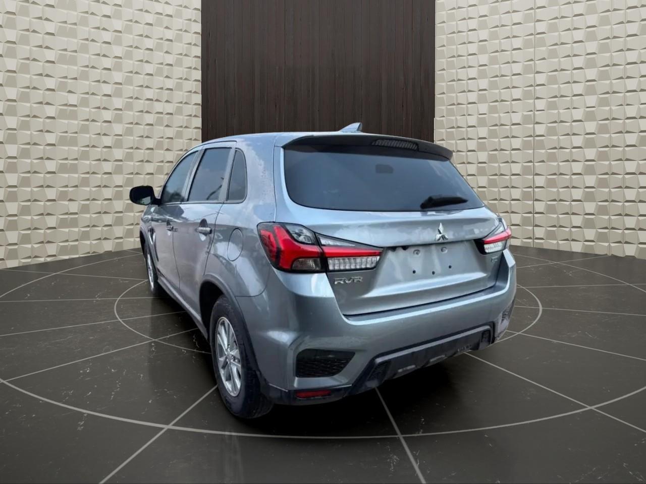 2022 Mitsubishi RVR SE 4dr AWC Photo