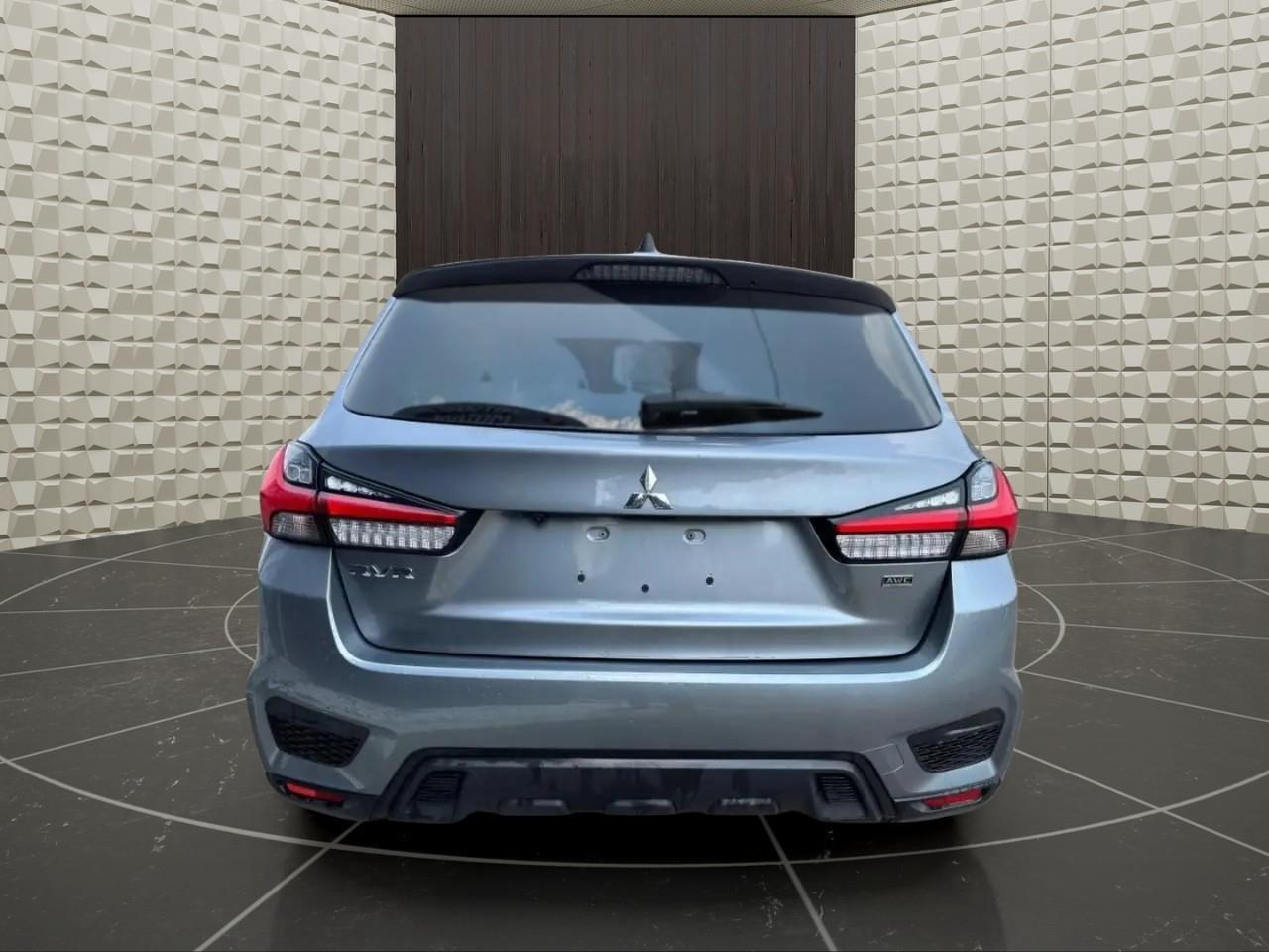 2022 Mitsubishi RVR SE 4dr AWC Photo