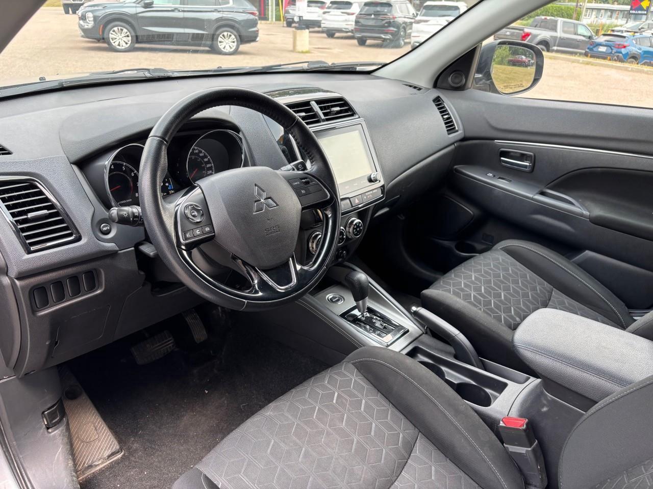 2022 Mitsubishi RVR SE 4dr AWC Photo