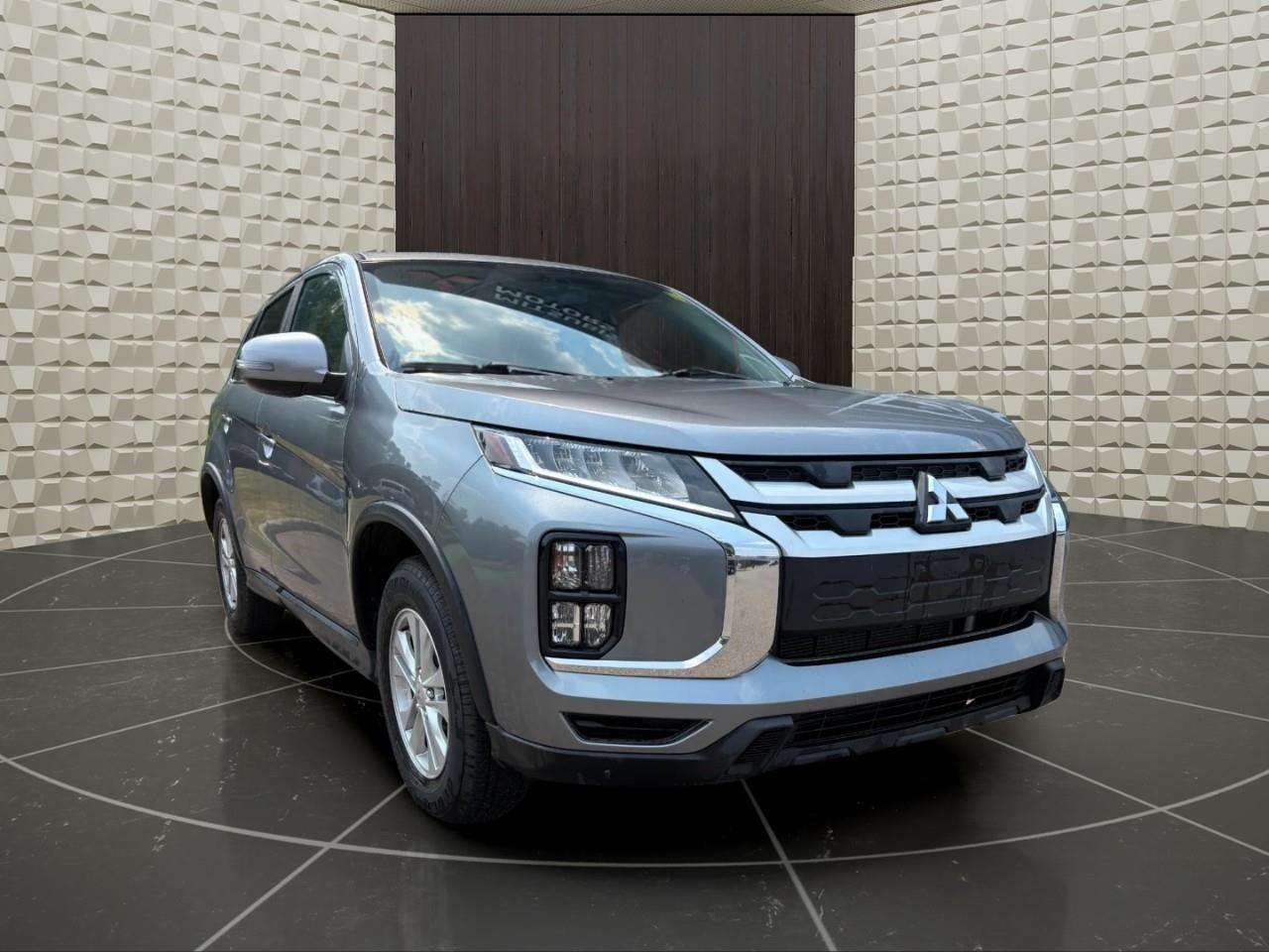 2022 Mitsubishi RVR SE 4dr AWC Photo