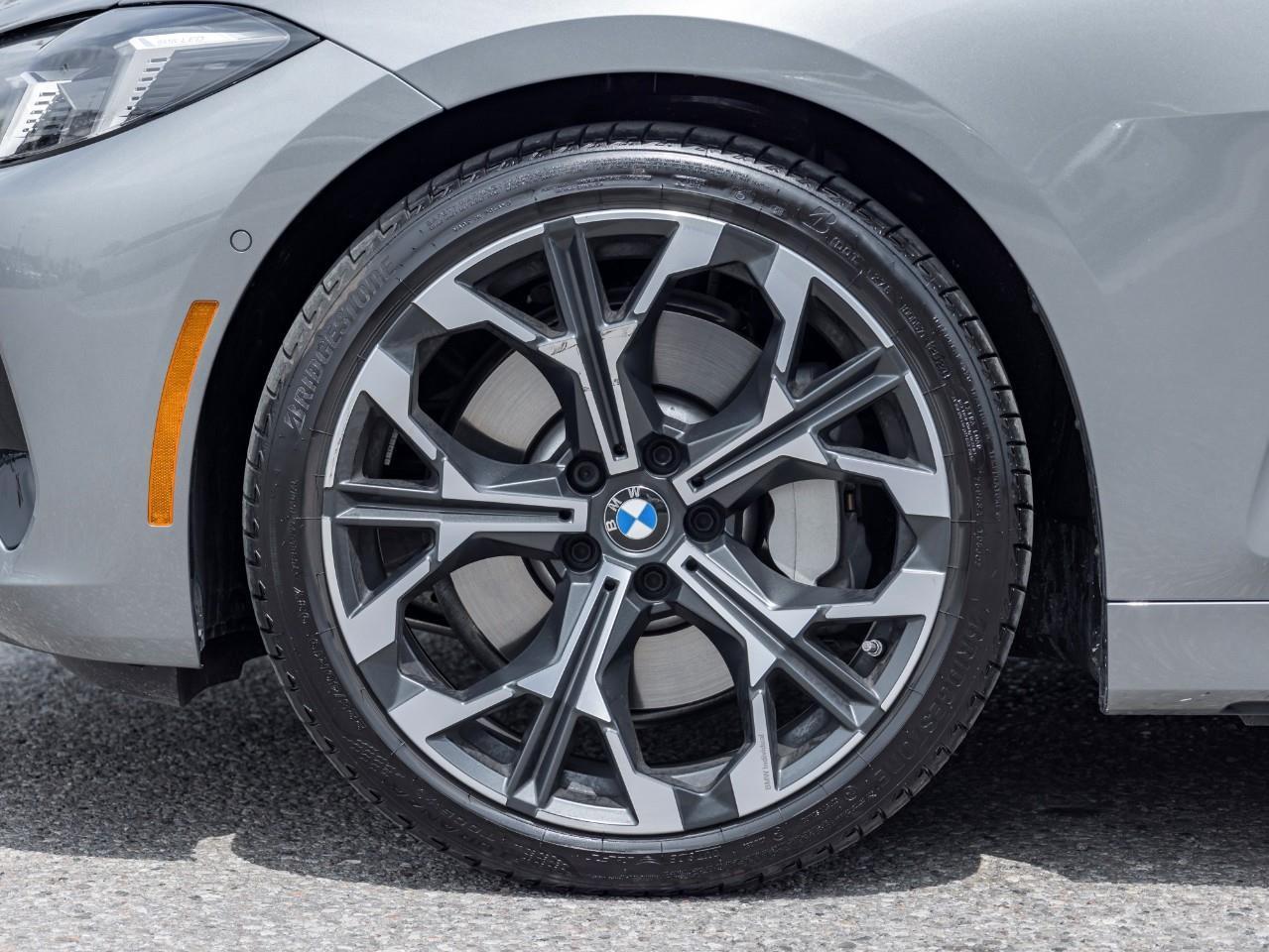 2025 BMW 430 i xDrive 2dr All-Wheel Drive Coupe Photo3