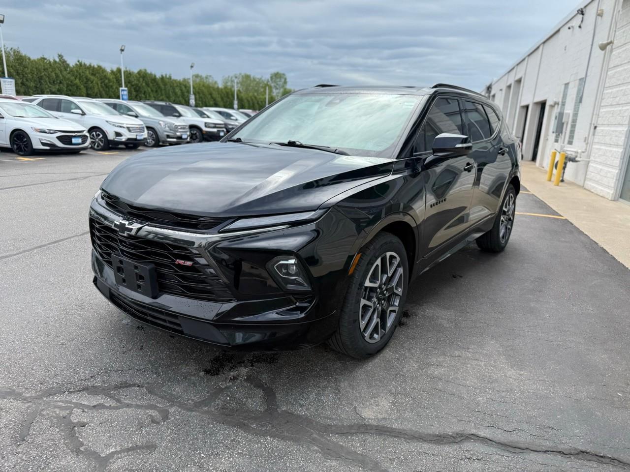 2023 Chevrolet Blazer RS All-Wheel Drive Photo4