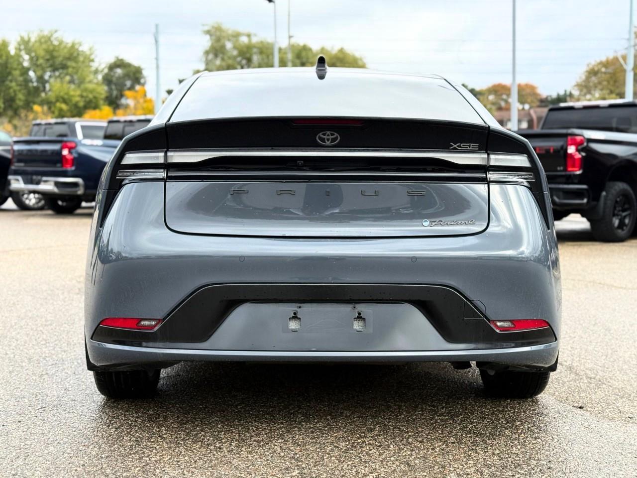 2023 Toyota Prius Prime XSE 5dr Hatchback Photo3