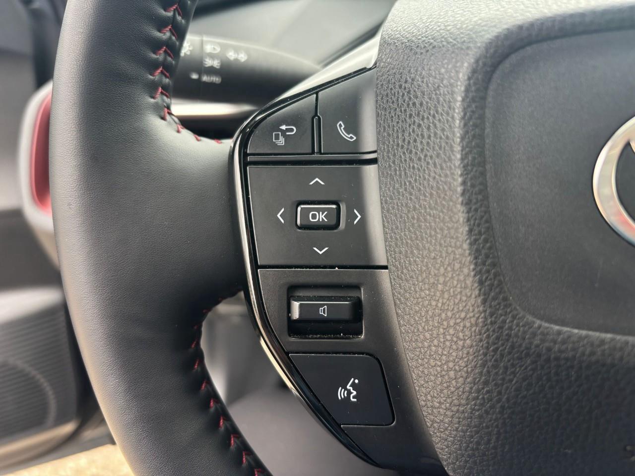 2023 Toyota Prius Prime XSE 5dr Hatchback Photo