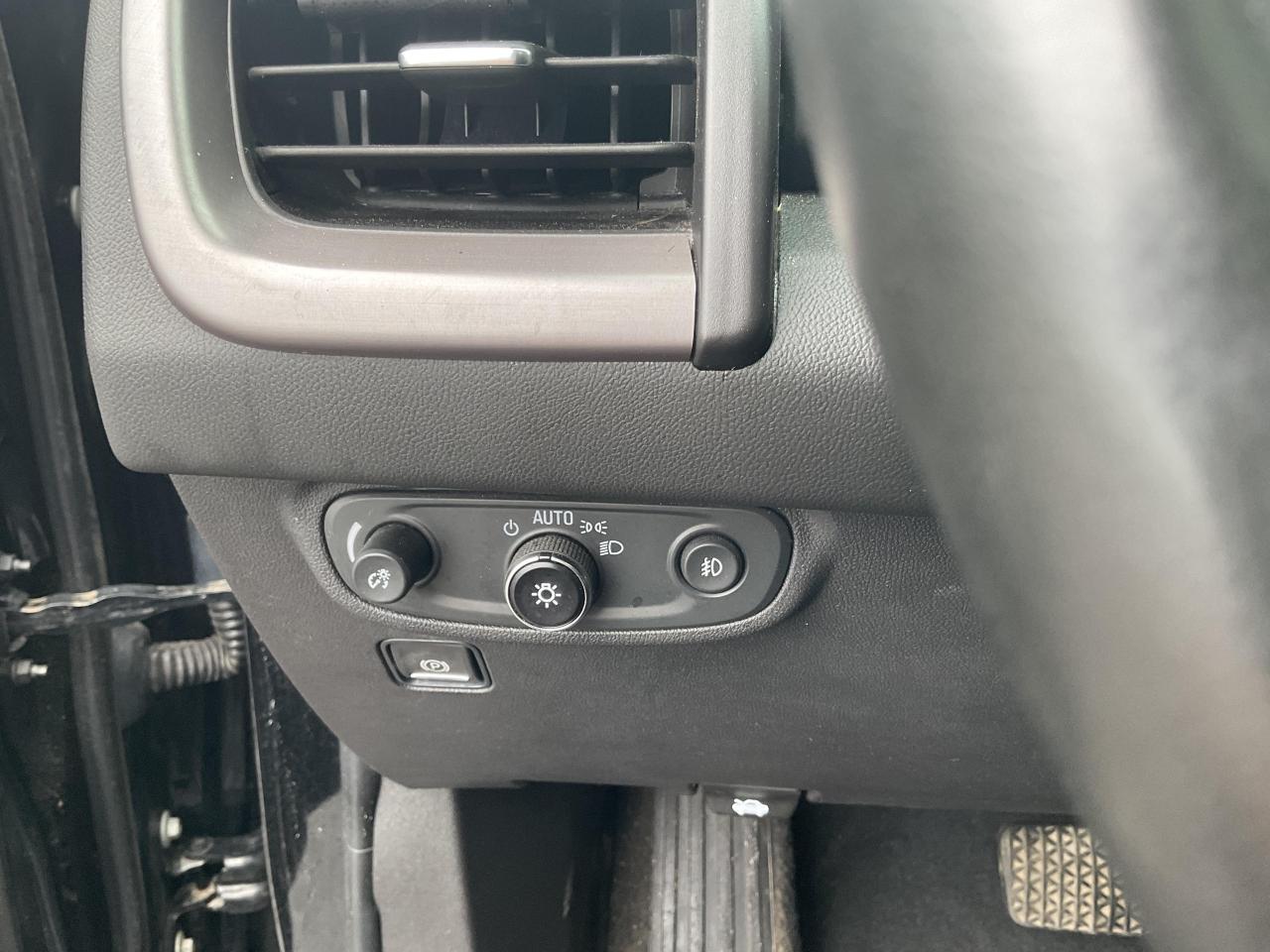 2023 GMC Terrain AT4 All-Wheel Drive Photo