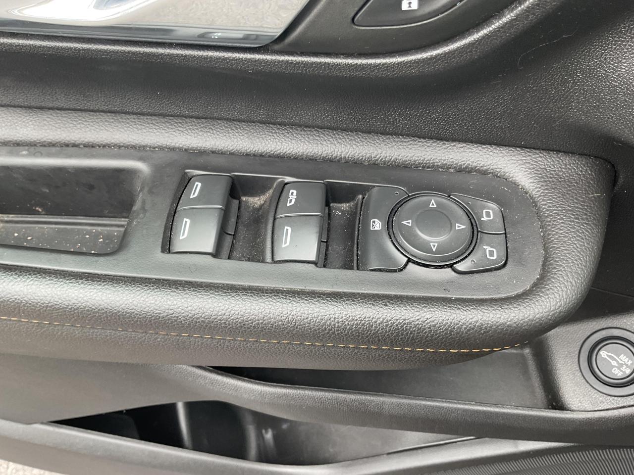 2023 GMC Terrain AT4 All-Wheel Drive Photo