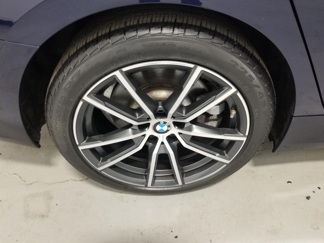 2021 BMW 330e xDrive 4dr All-Wheel Drive Sedan Photo