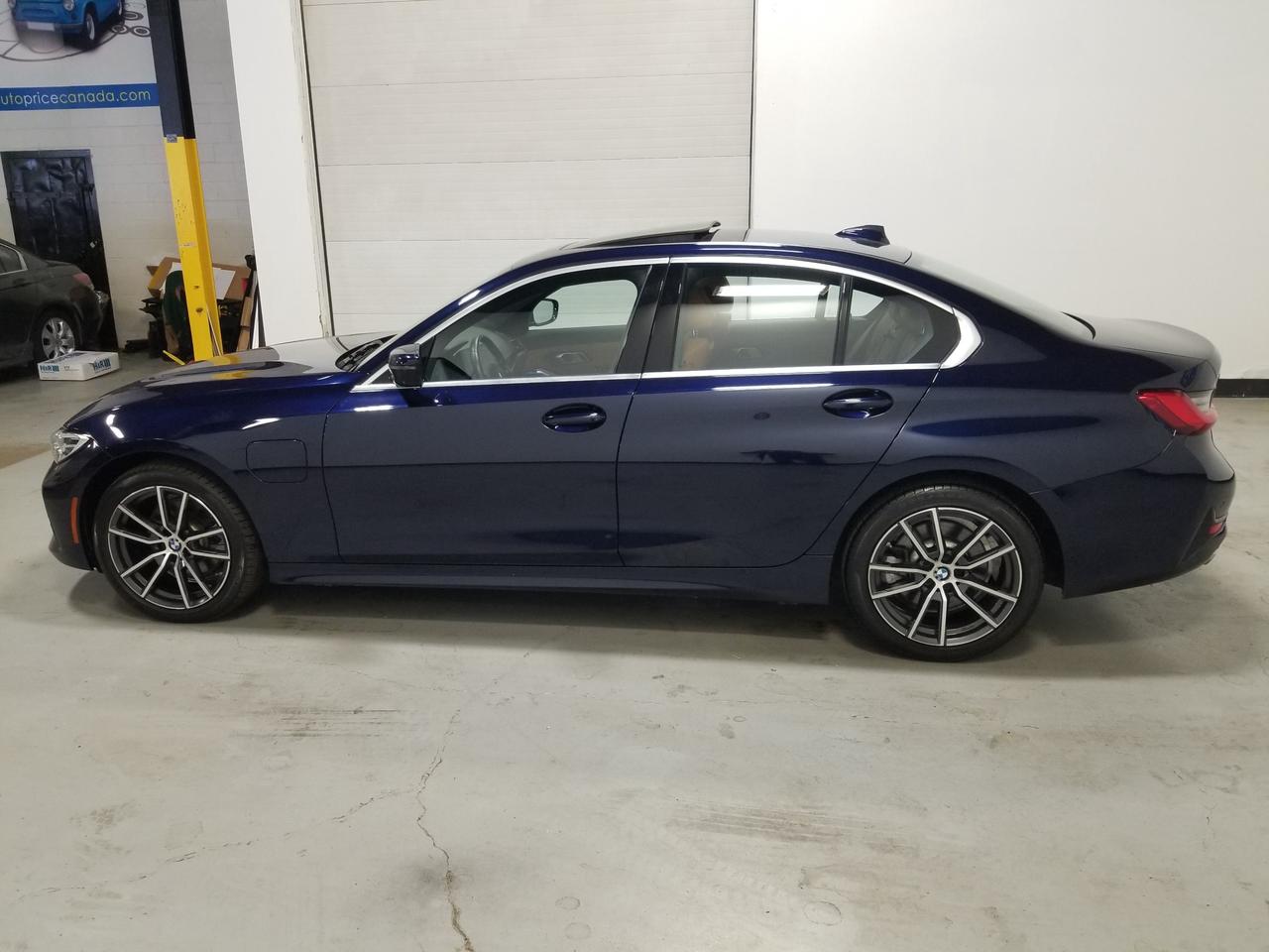 2021 BMW 330e xDrive 4dr All-Wheel Drive Sedan Photo3