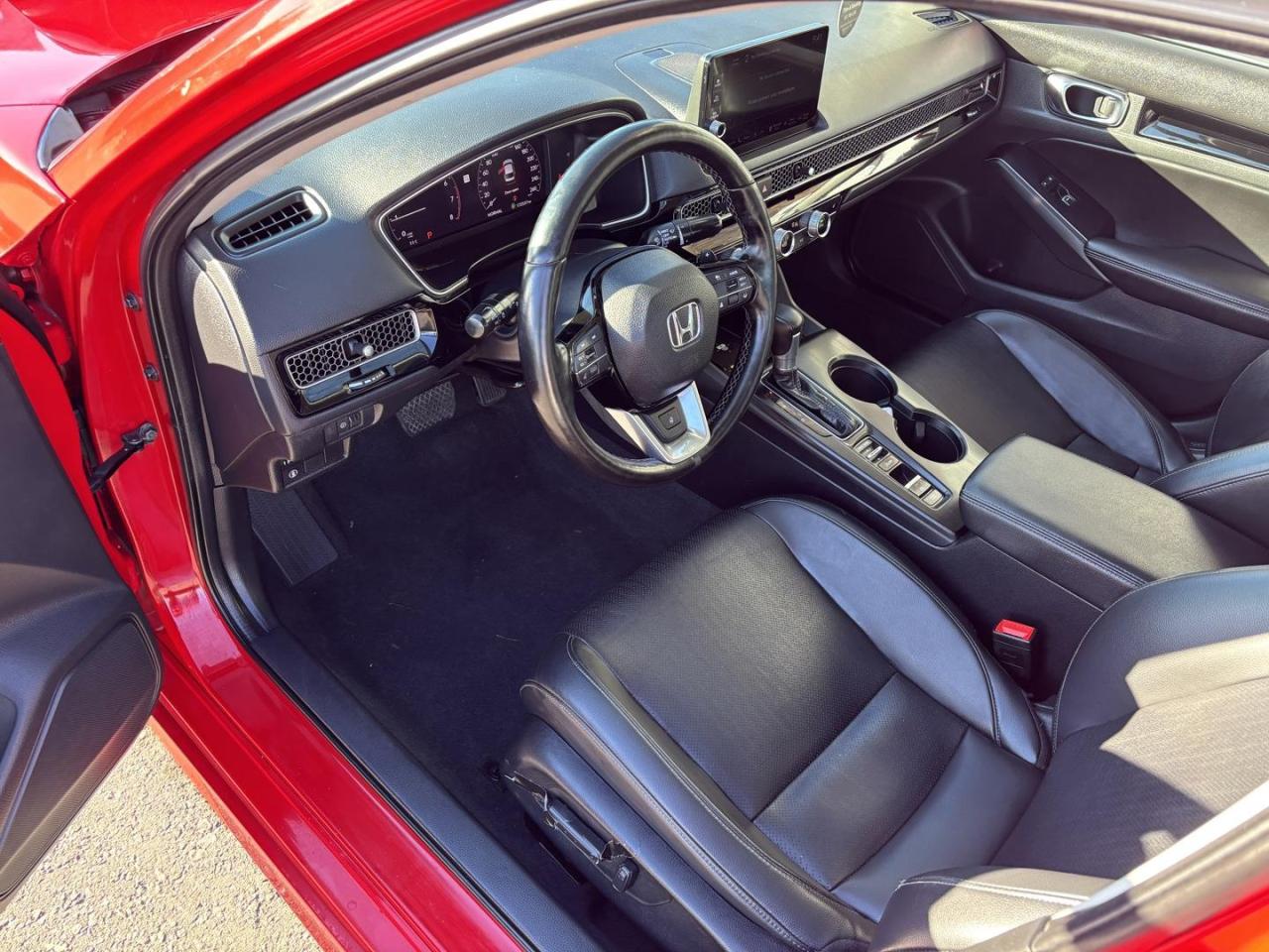 2022 Honda Civic Touring 4dr Sedan Photo