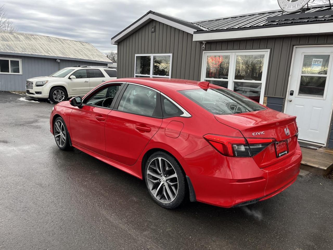 2022 Honda Civic Touring 4dr Sedan Photo2
