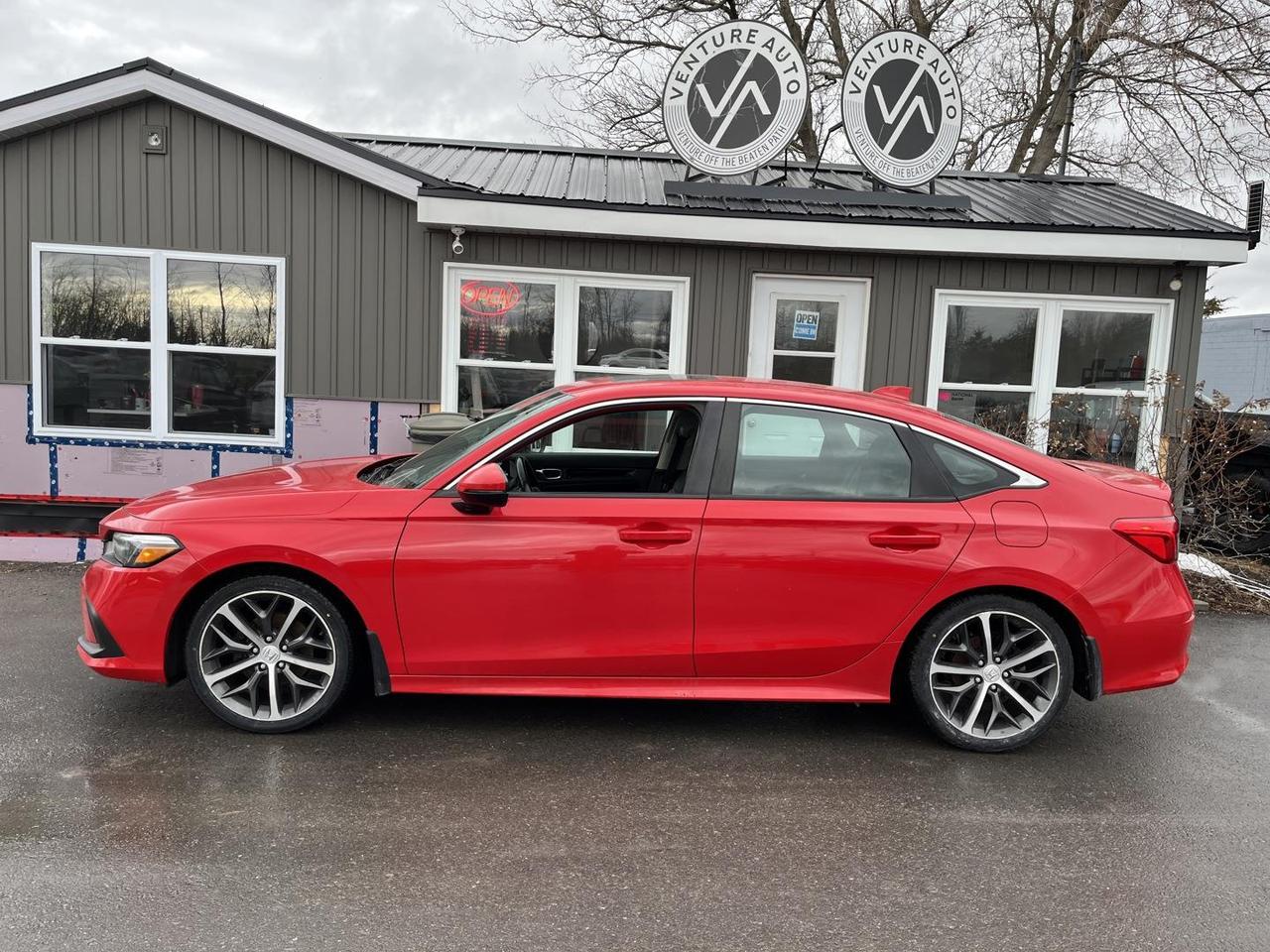 2022 Honda Civic Touring 4dr Sedan Photo