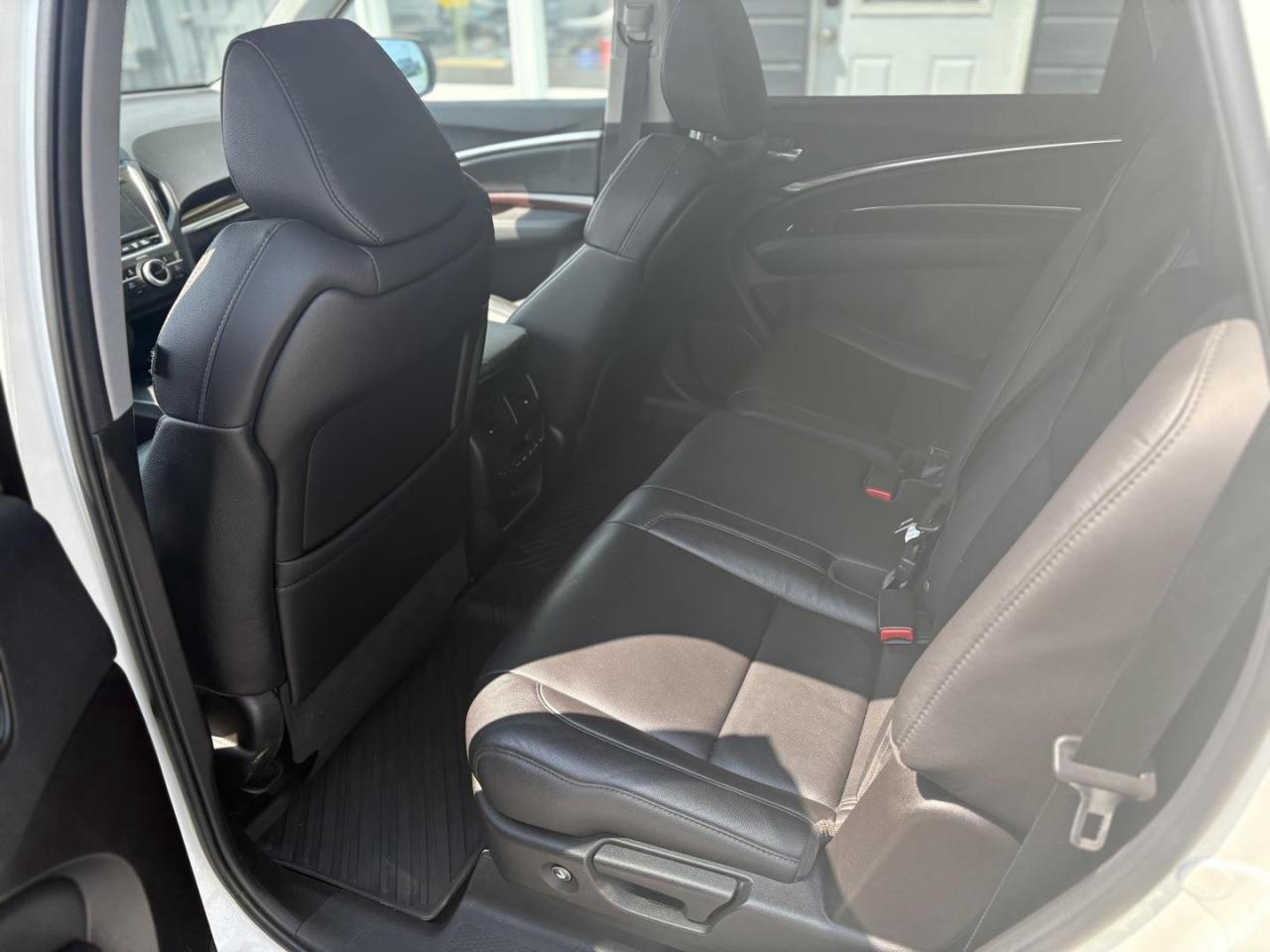 2016 Acura MDX Navigation Package 4dr SH-AWD Photo