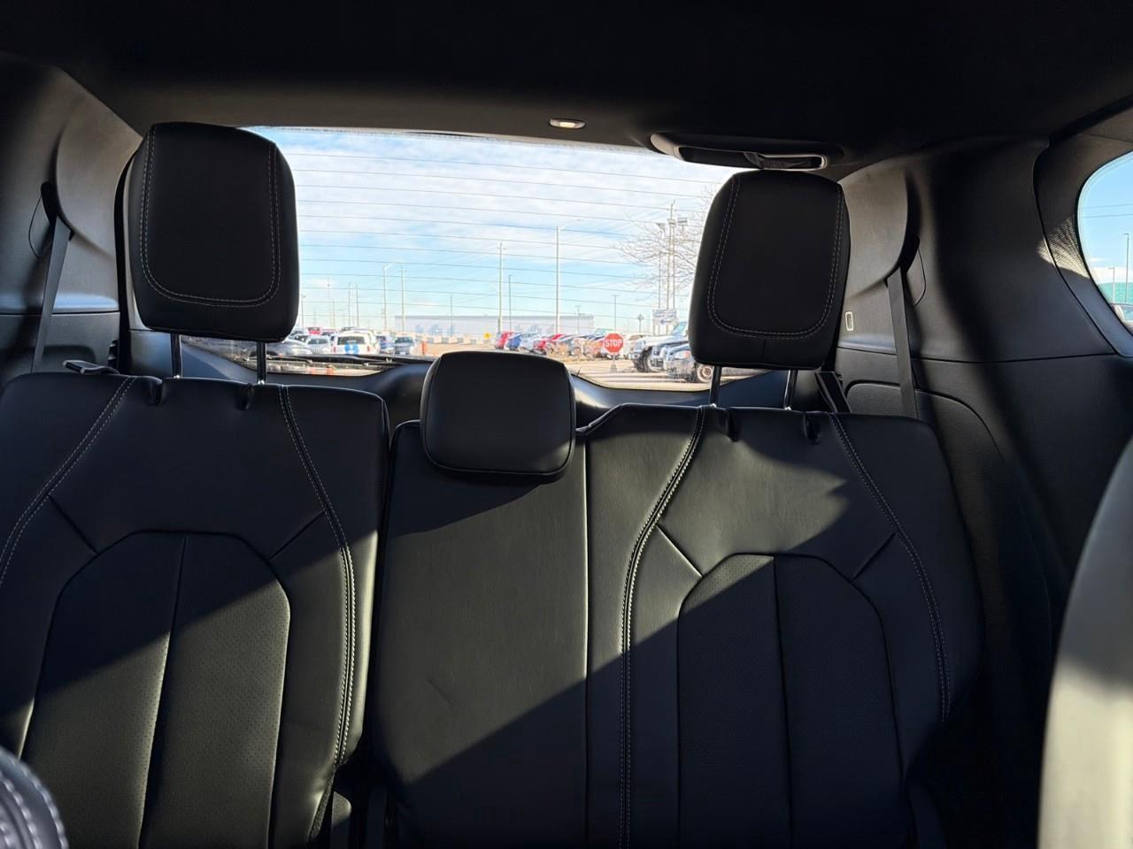 2026 Chrysler Pacifica Select All-Wheel Drive Passenger Van Photo