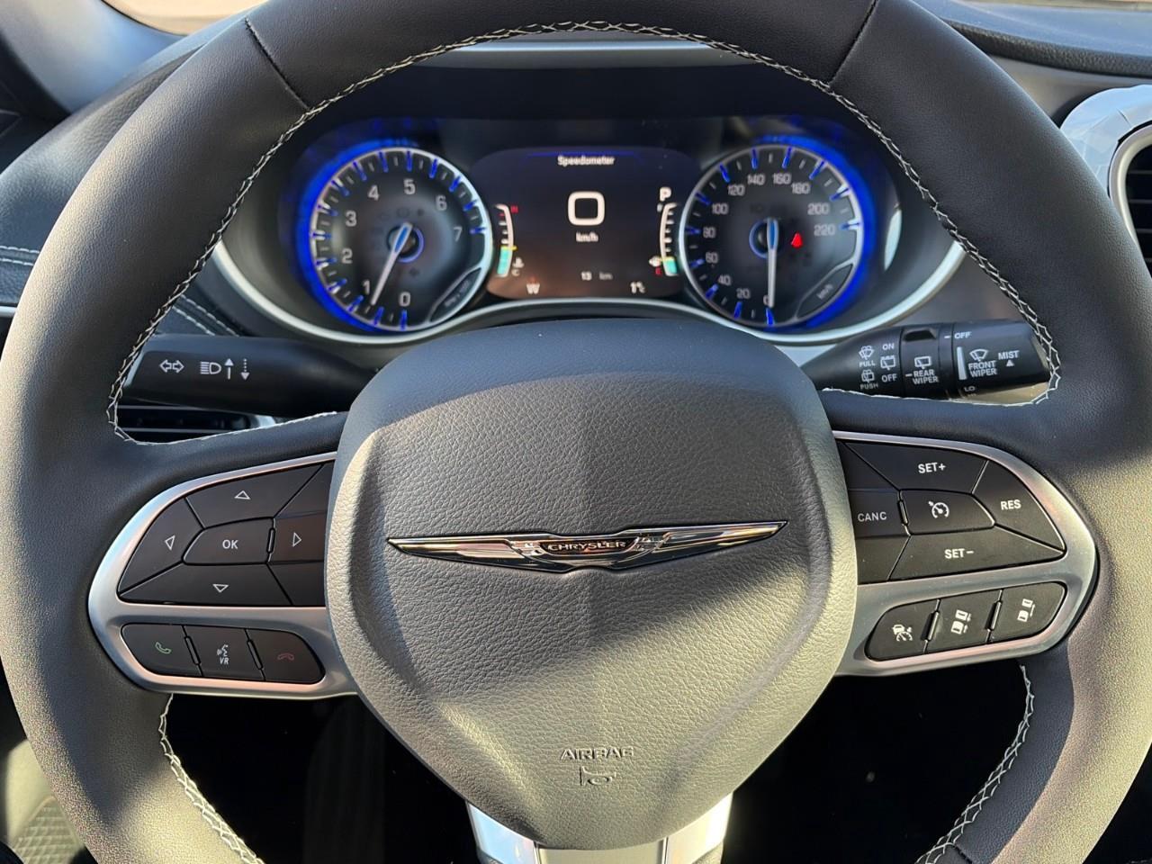 2026 Chrysler Pacifica Select All-Wheel Drive Passenger Van Photo