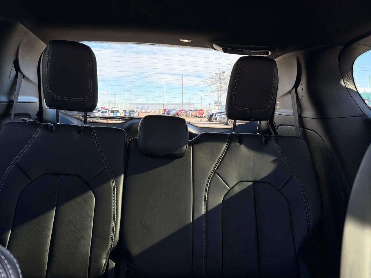 2026 Chrysler Pacifica Select All-Wheel Drive Passenger Van Photo